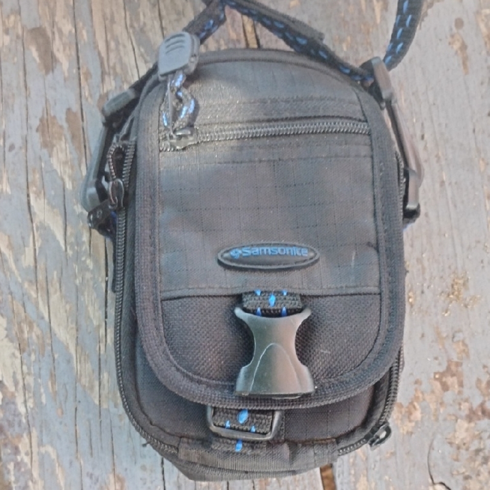 Samsonite Black Belt Bag Compact and Durable